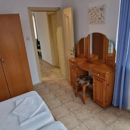 Two Bedroom - двуспален апартамент *