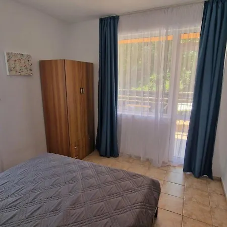 Two Bedroom - двуспален *