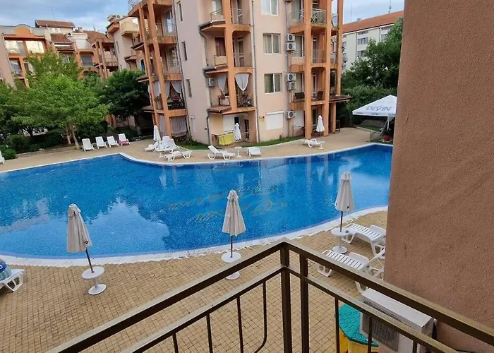 Two Bedroom - двуспален