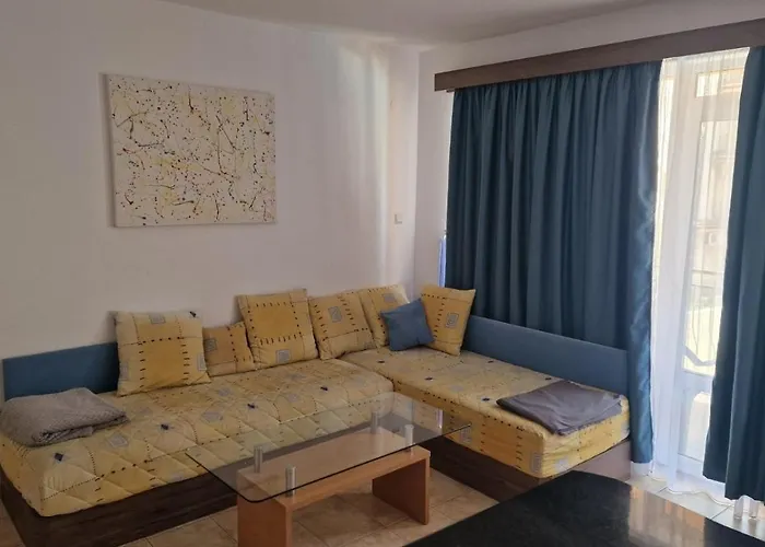 Two Bedroom - двуспален Lejlighed